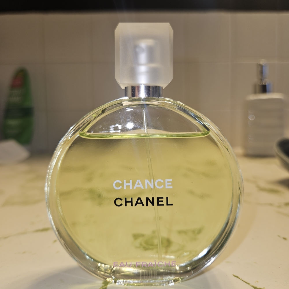 CHANEL Chance Eau Fraîche with Light Green Tint